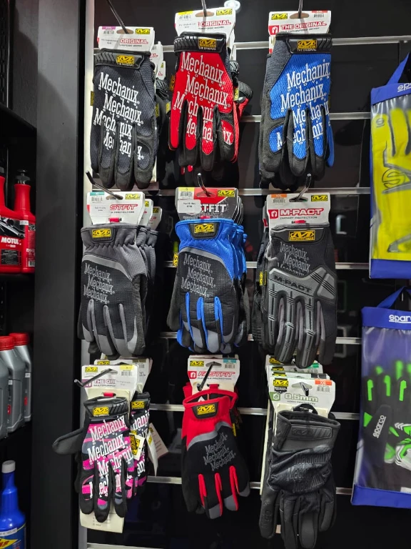 Ace Customs race shop - race gloves